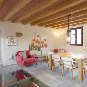 https://la-mirolla-capannori.it-tuscanyhotel.com